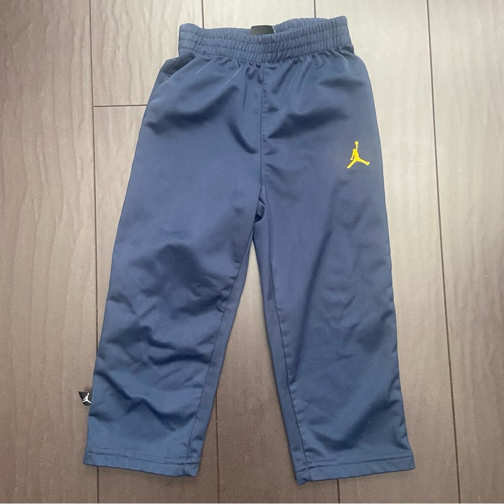 Jordan navy toddler boy sweat pants size 2T EUC